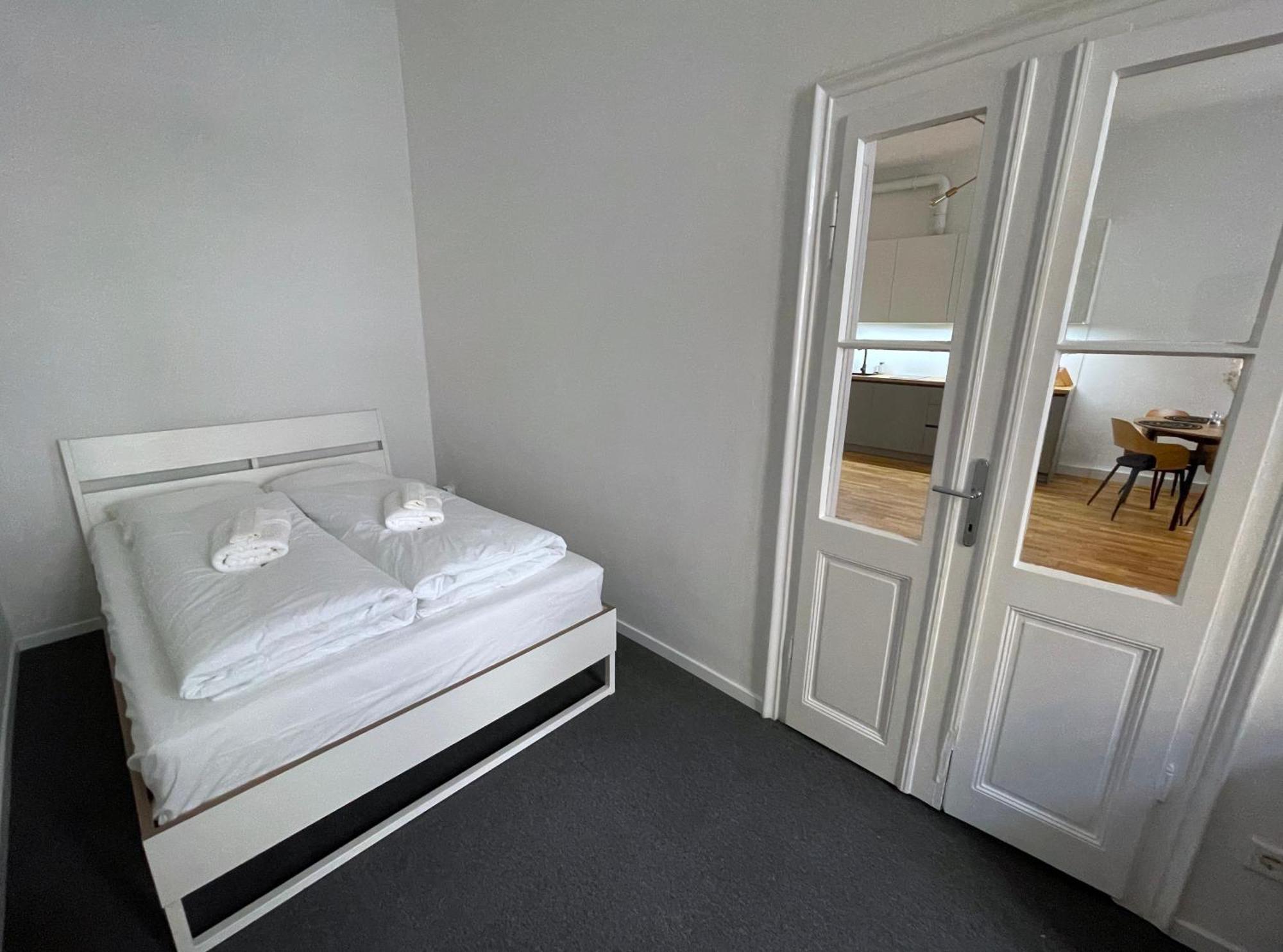 Authentic Apartment Near The City Centre Wina Bagian luar foto