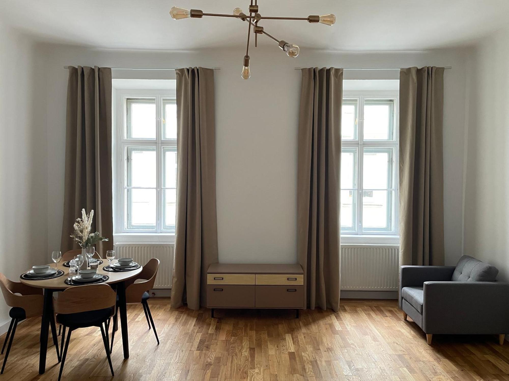 Authentic Apartment Near The City Centre Wina Bagian luar foto